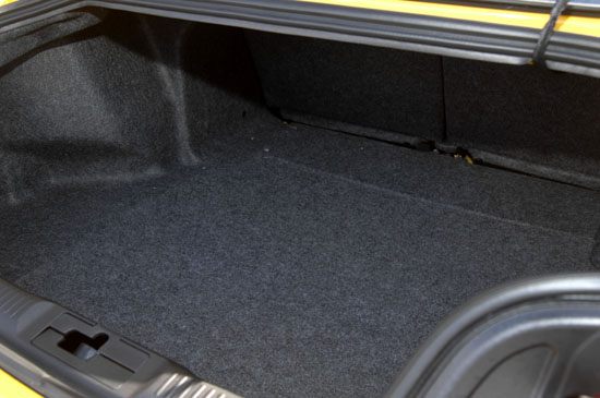 2015 Mustang trunk close up