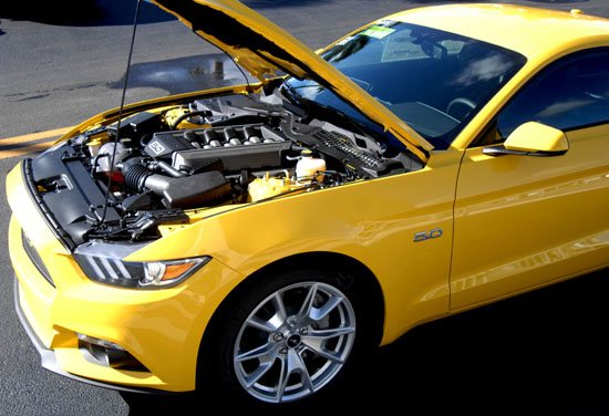 2015 Mustang hood up