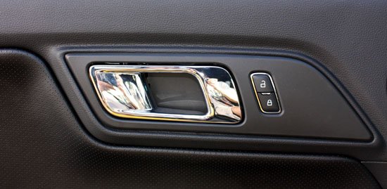 2015 Mustang inside door handle