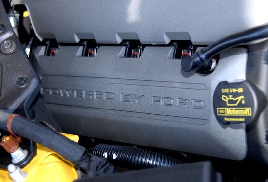 2015 Mustang engine close up