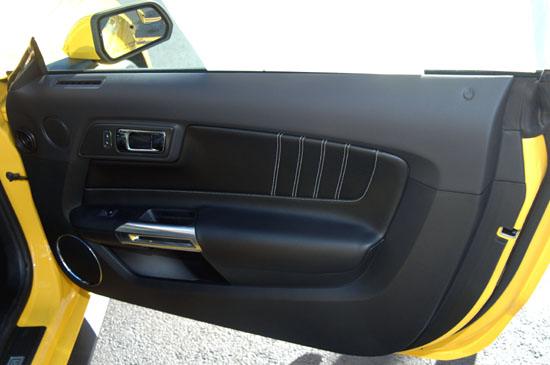 2015 Mustang inside right door panel