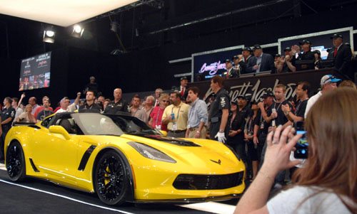 First 2015 Production Corvette Z06 at Barrett-Jackson auction - Picture 4