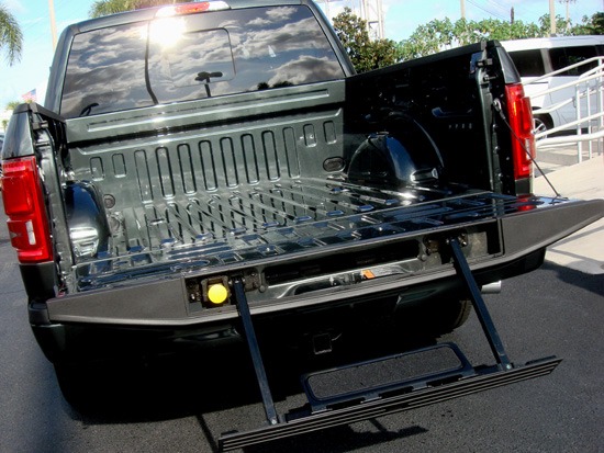 2015 f-150 bed and tailgate step