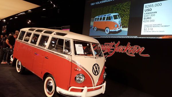 1961 Volkswagen 23-Window Deluxe Microbus (Lot #711) - $291,500